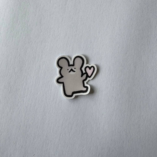 Mouse with heart (Tiny vinyl sticker)
